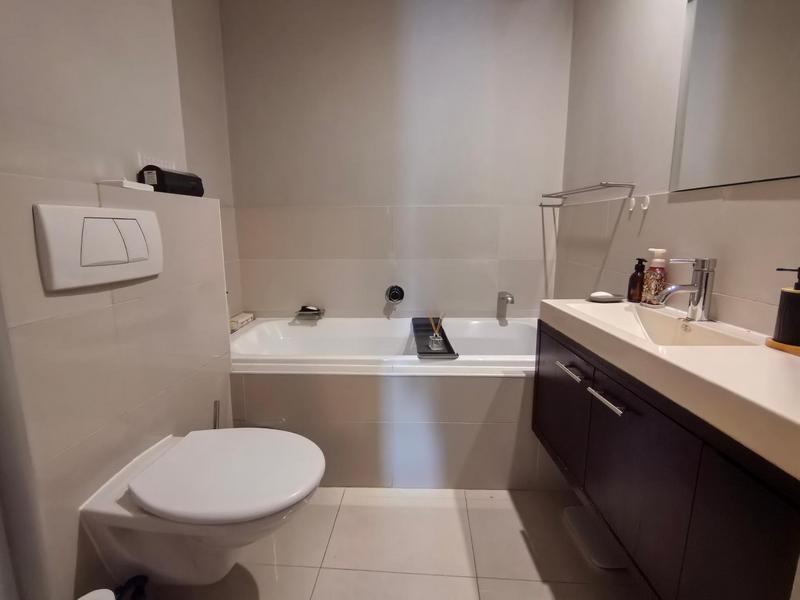 To Let 2 Bedroom Property for Rent in Green Point Upper Western Cape